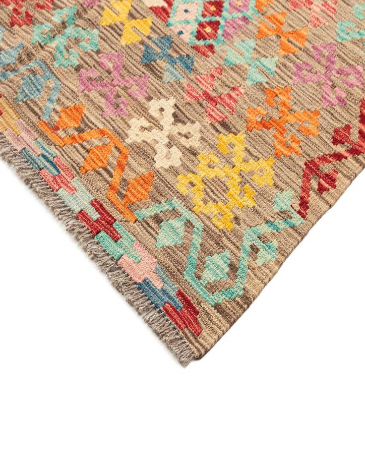 Detail image of  7' 1 x 9' 5  Hand Knotted Marok Kilim Rug