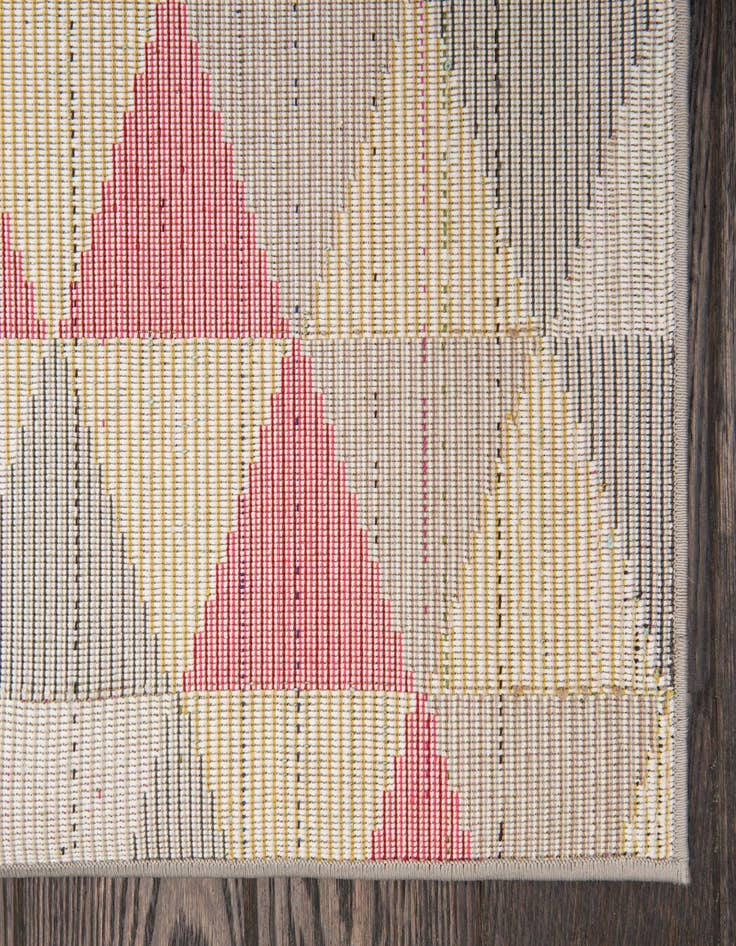 Detail image of  7' x 10'  Washable Mesa Rug