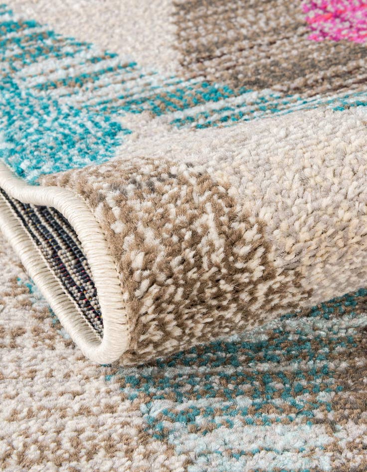 Detail image of  4' x 6'  Washable Mesa Rug