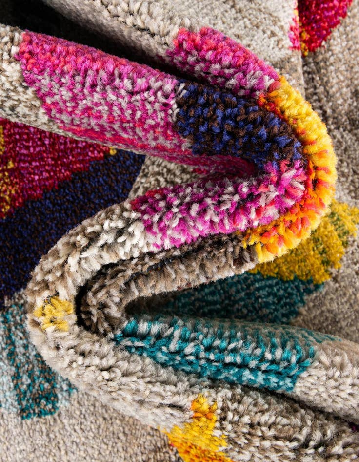 Detail image of  4' x 6'  Washable Mesa Rug