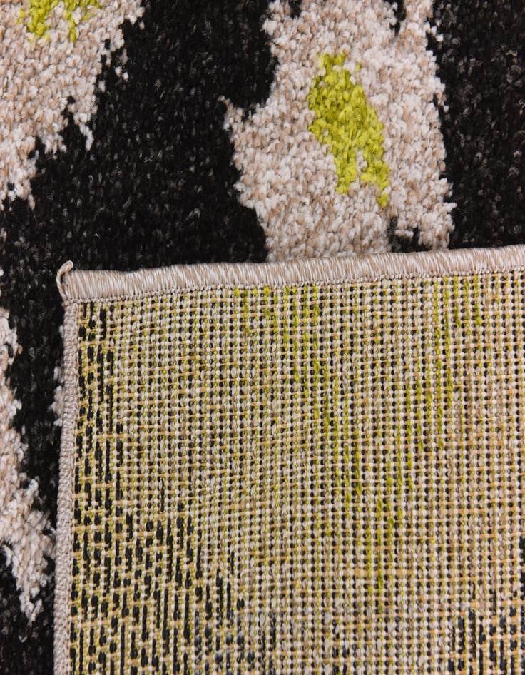 Detail image of  5' x 7' 6 Midas Frieze Rug