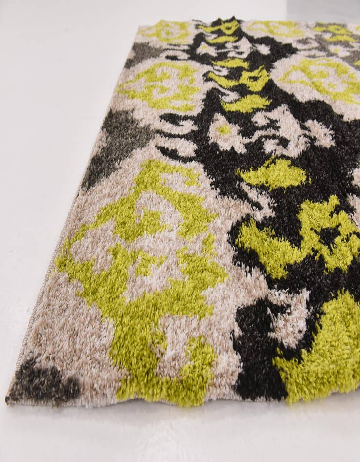 Detail image of  5' x 7' 6 Midas Frieze Rug