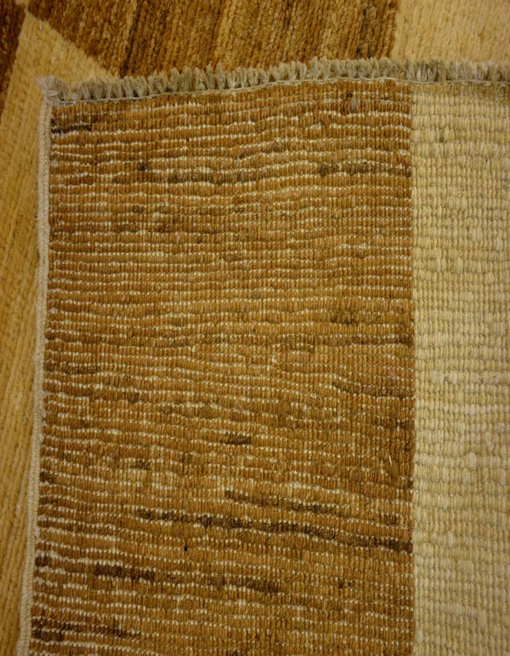 Detail image of  4' 11 x 6' 5  Hand Knotted Modern Ziegler Oriental Rug