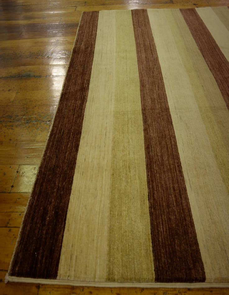 Detail image of  4' 9 x 6' 3  Hand Knotted Modern Ziegler Oriental Rug