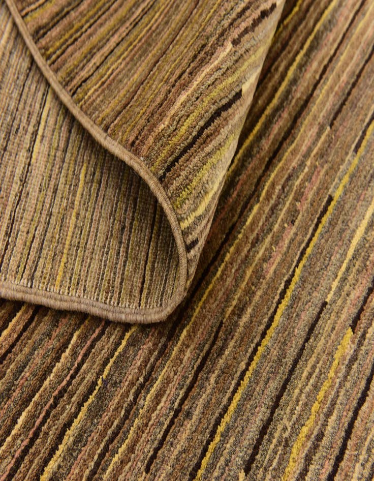 Detail image of  5' 9 x 8' 5  Hand Knotted Modern Ziegler Rug