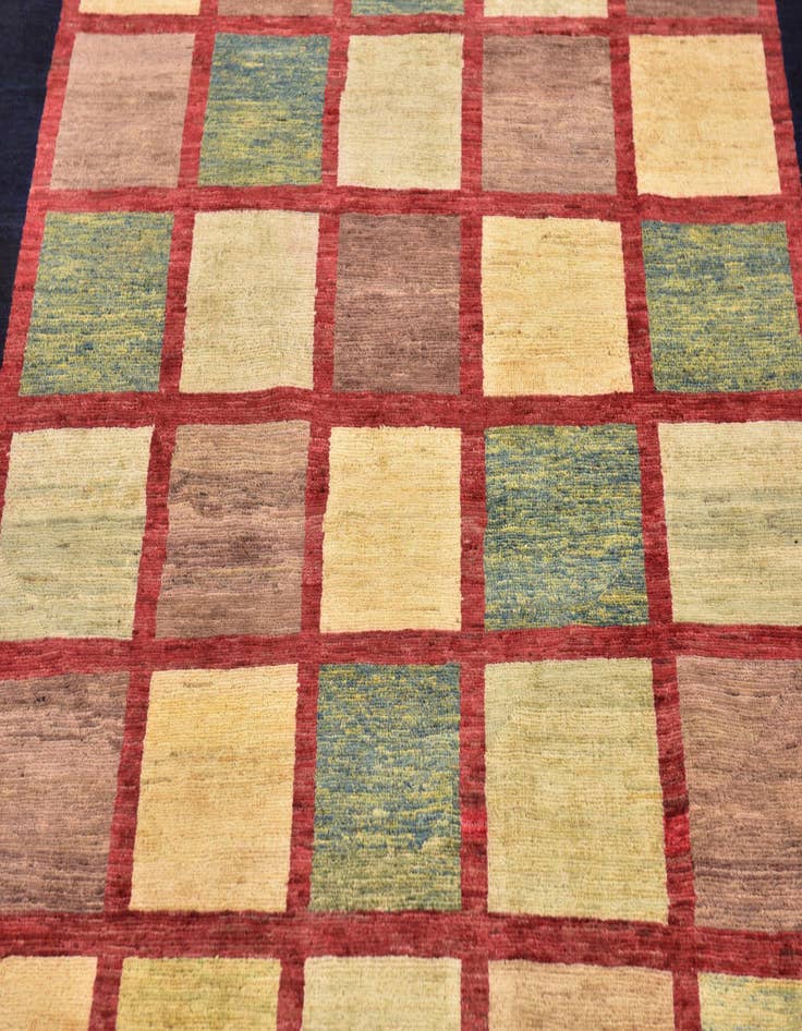 Detail image of  5' x 6' 10  Hand Knotted Modern Ziegler Rug