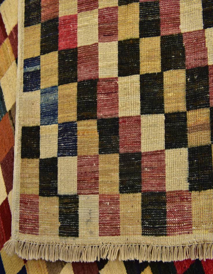 Detail image of  5' 2 x 6' 6  Hand Knotted Modern Ziegler Rug