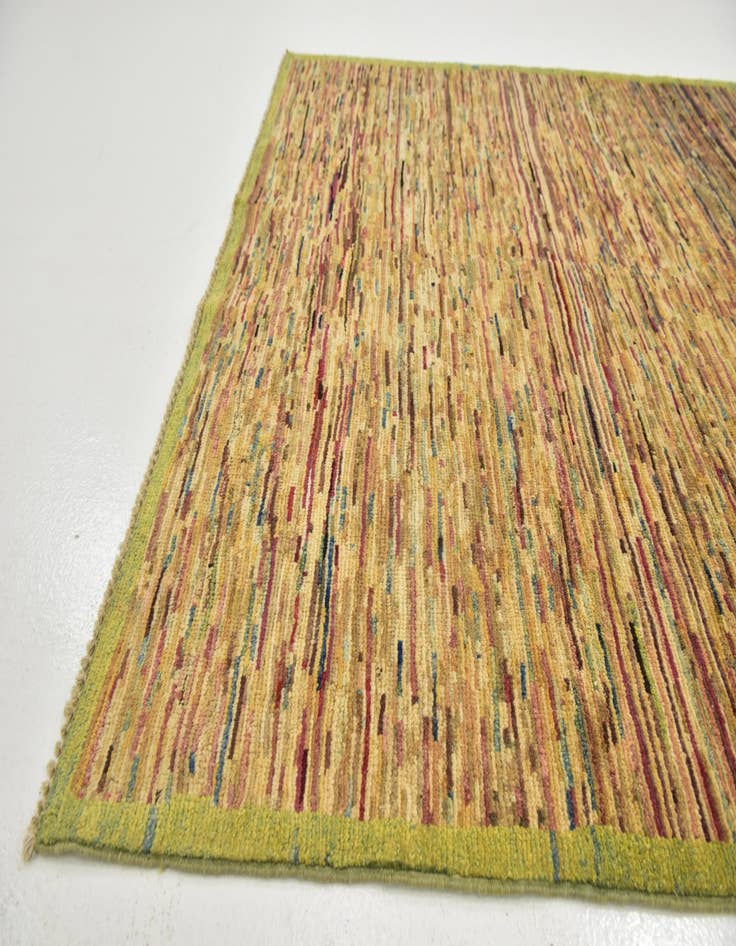 Detail image of  4' 9 x 6' 9  Hand Knotted Modern Ziegler Rug