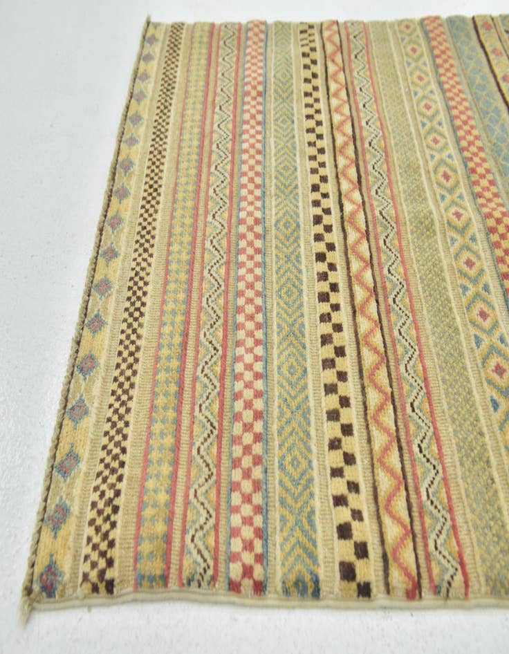 Detail image of  2' 9 x 4'  Hand Knotted Modern Ziegler Rug