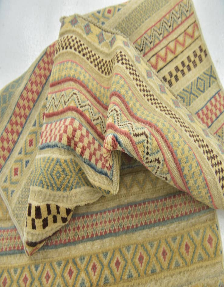 Detail image of  2' 9 x 4'  Hand Knotted Modern Ziegler Rug