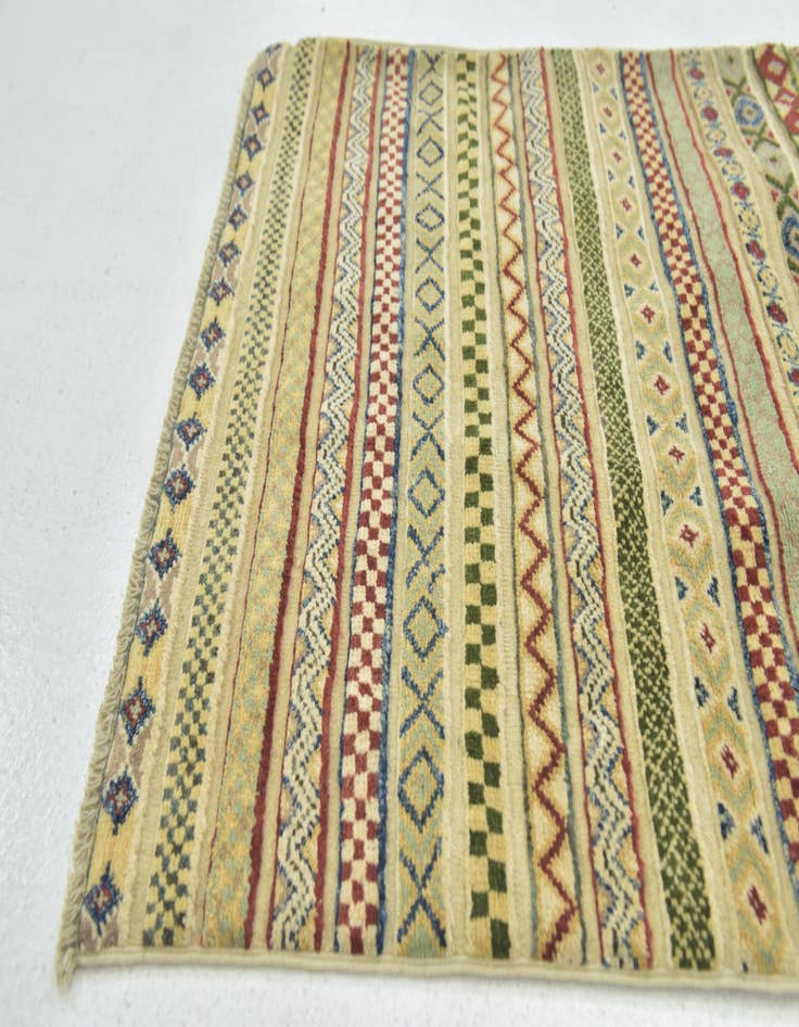 Detail image of  2' 9 x 4'  Hand Knotted Modern Ziegler Oriental Rug