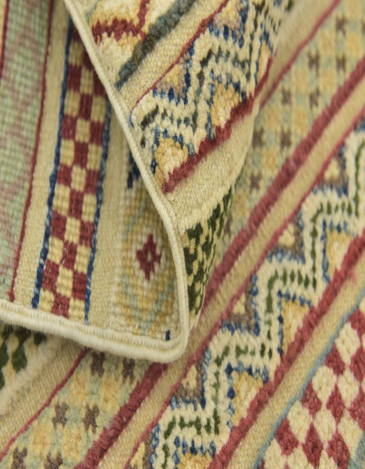 Detail image of  2' 9 x 4'  Hand Knotted Modern Ziegler Oriental Rug