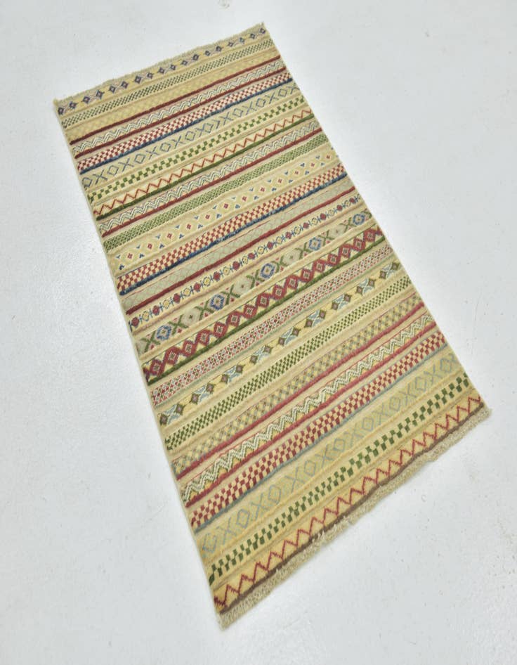 Detail image of  2' 8 x 4' 2  Hand Knotted Modern Ziegler Oriental Rug