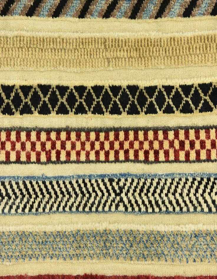 Detail image of  3' 1 x 4' 10  Hand Knotted Modern Ziegler Rug