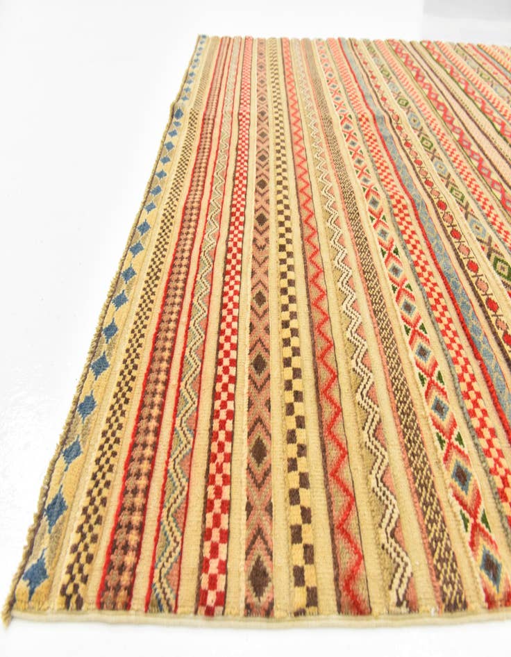 Detail image of  4' 9 x 6' 4  Hand Knotted Modern Ziegler Rug