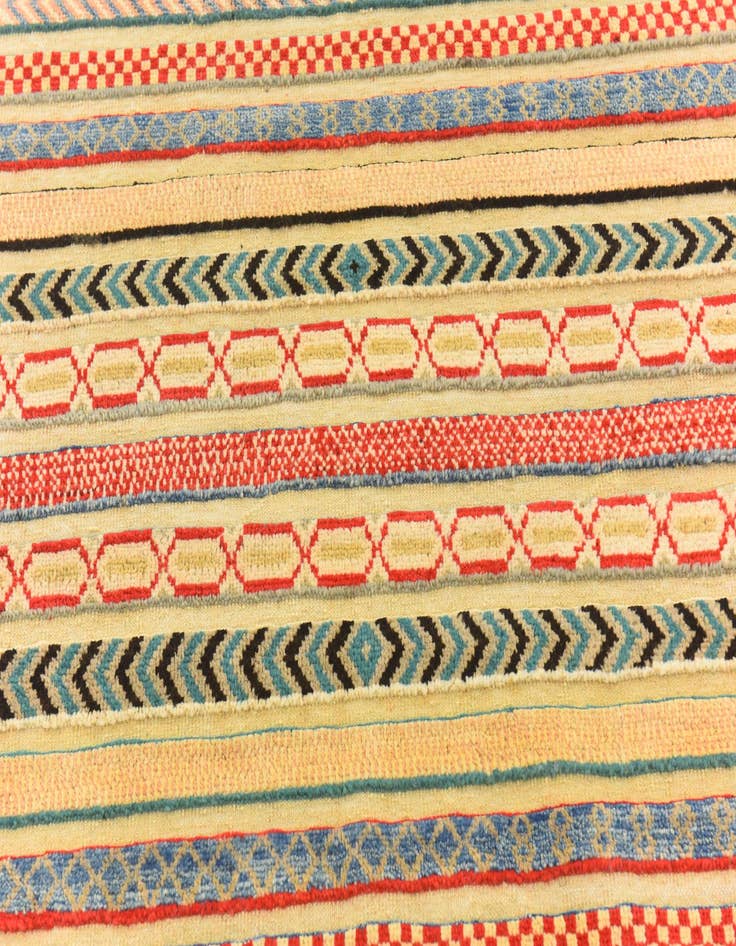 Detail image of  4' 10 x 6' 5  Hand Knotted Modern Ziegler Rug