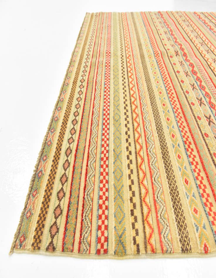 Detail image of  5' x 6' 6  Hand Knotted Modern Ziegler Rug