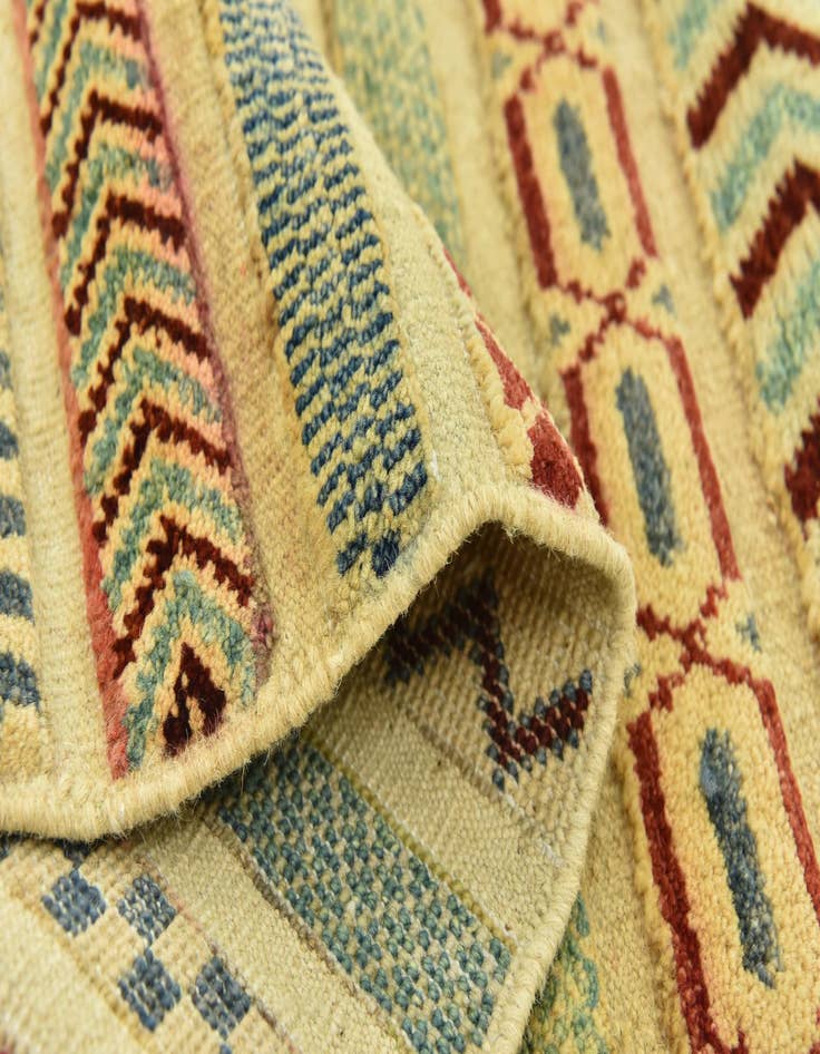 Detail image of  6' 8 x 9' 10  Hand Knotted Modern Ziegler Rug