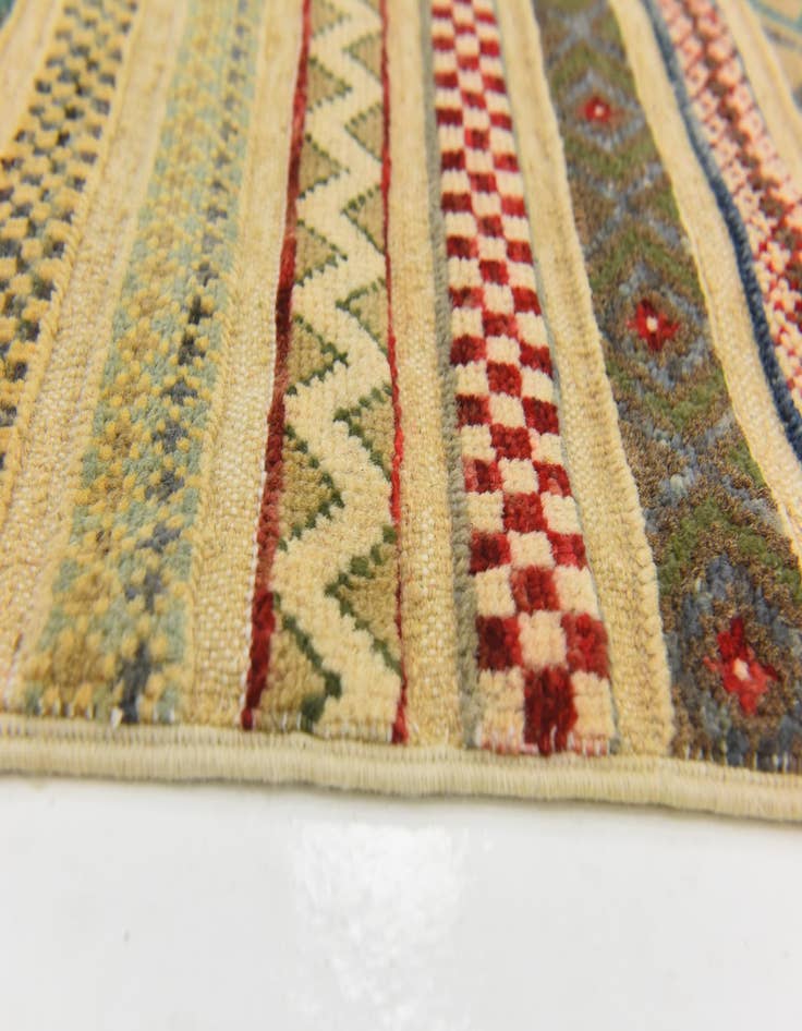 Detail image of  2' 9 x 4'  Hand Knotted Modern Ziegler Rug