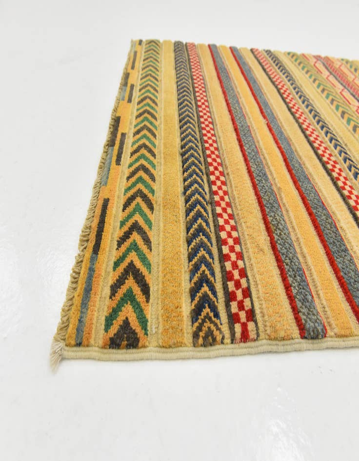 Detail image of  2' 7 x 4' 1  Hand Knotted Modern Ziegler Rug