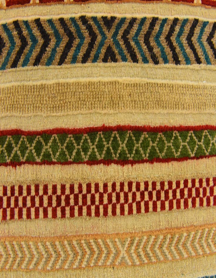 Detail image of  2' 7 x 4' 1  Hand Knotted Modern Ziegler Rug