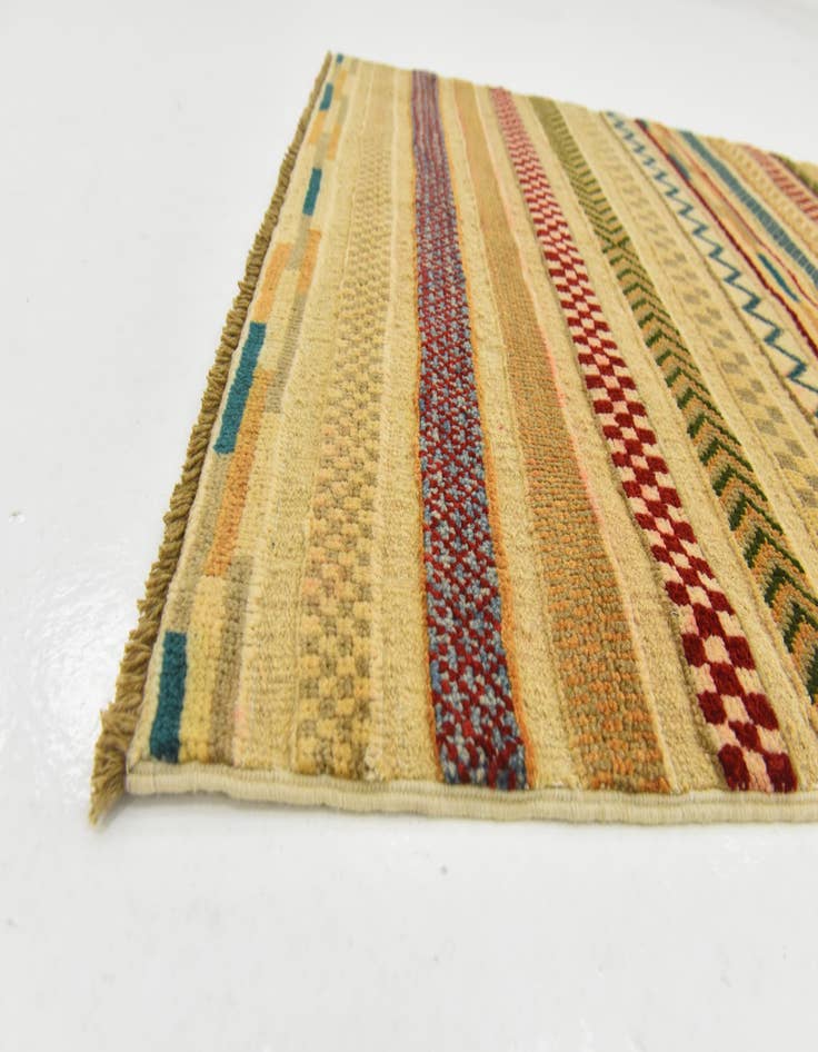 Detail image of  2' 7 x 4' 1  Hand Knotted Modern Ziegler Rug