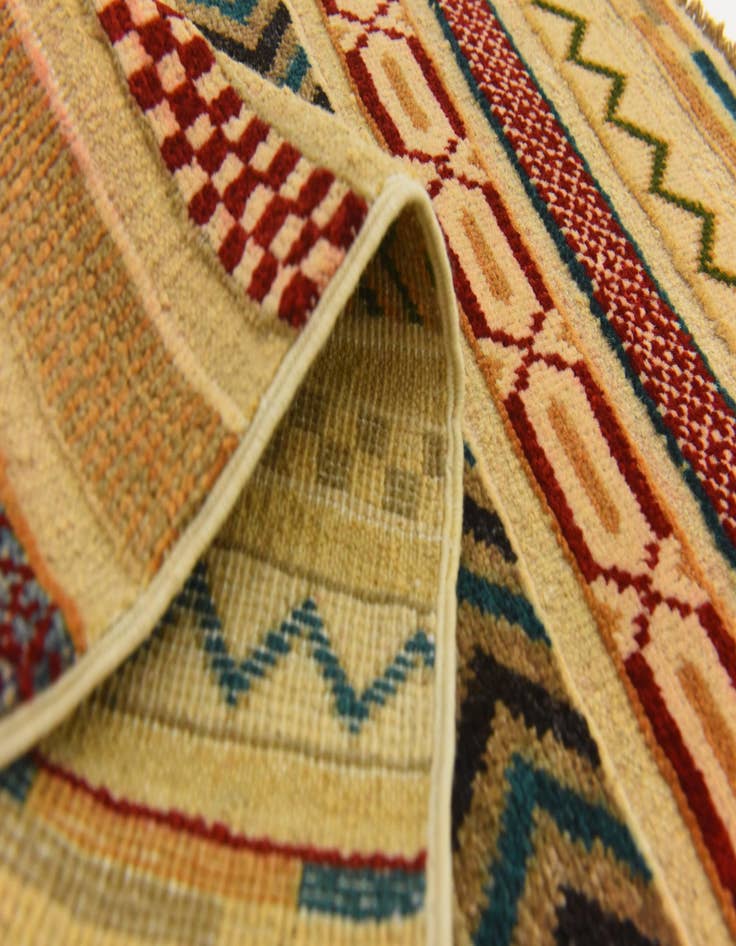 Detail image of  2' 7 x 4' 1  Hand Knotted Modern Ziegler Rug