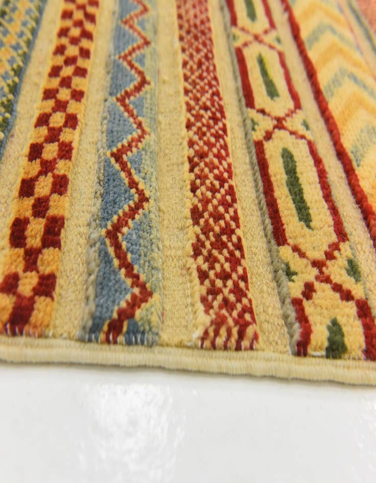 Detail image of  2' 9 x 4'  Hand Knotted Modern Ziegler Rug