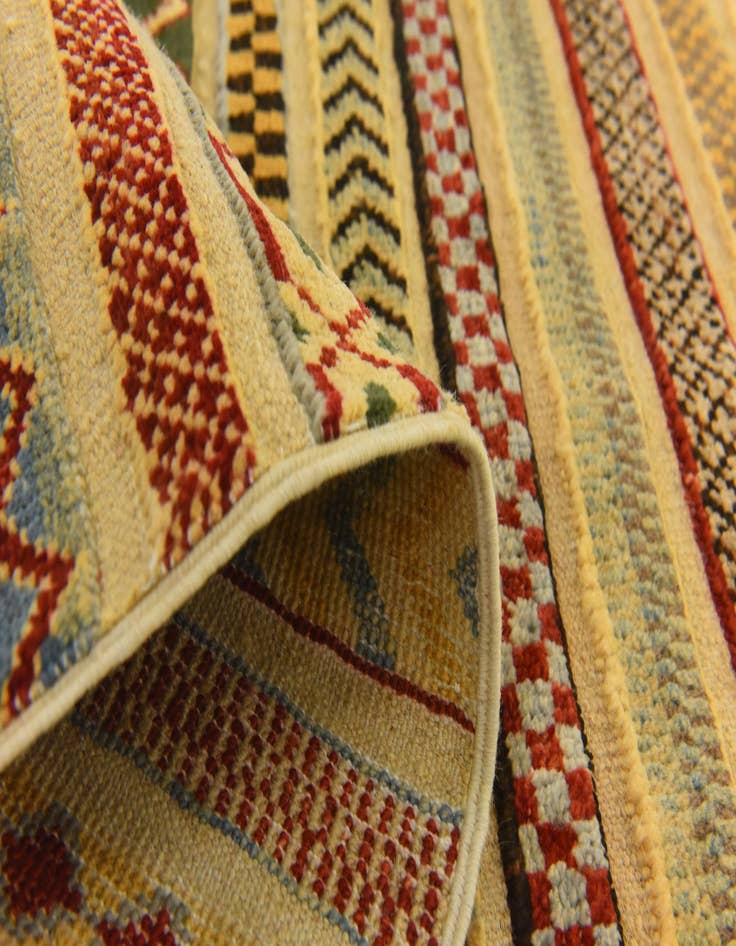 Detail image of  2' 9 x 4'  Hand Knotted Modern Ziegler Rug