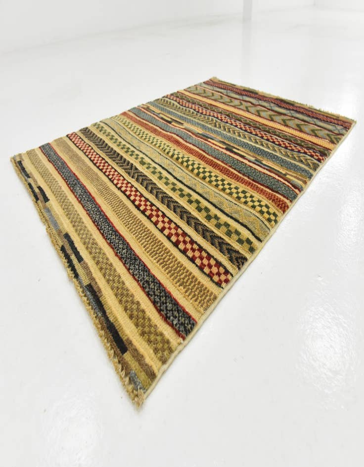 Detail image of  2' 9 x 3' 9  Hand Knotted Modern Ziegler Rug