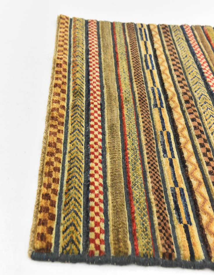 Detail image of  2' 8 x 4'  Hand Knotted Modern Ziegler Rug