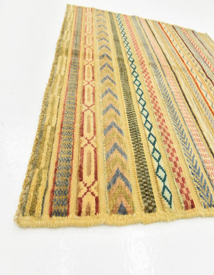 Detail image of 2' 11 x 3' 7 Hand Knotted Modern Ziegler Rug