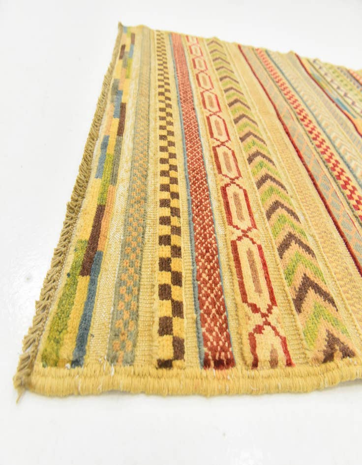 Detail image of  2' 8 x 4'  Hand Knotted Modern Ziegler Rug