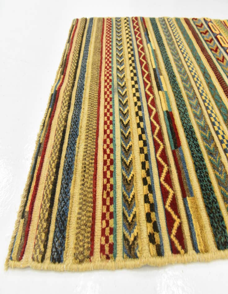 Detail image of  2' 7 x 3' 11  Hand Knotted Modern Ziegler Rug