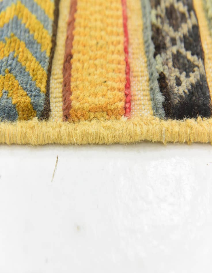 Detail image of  2' 7 x 3' 11  Hand Knotted Modern Ziegler Rug