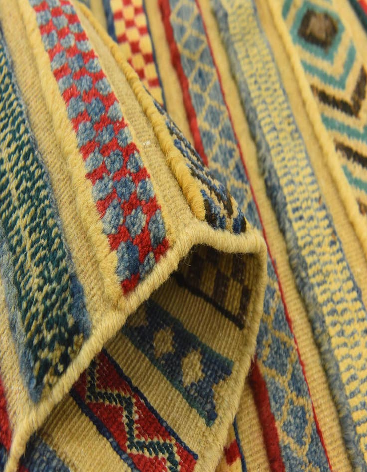 Detail image of  2' 7 x 4' 3  Hand Knotted Modern Ziegler Rug