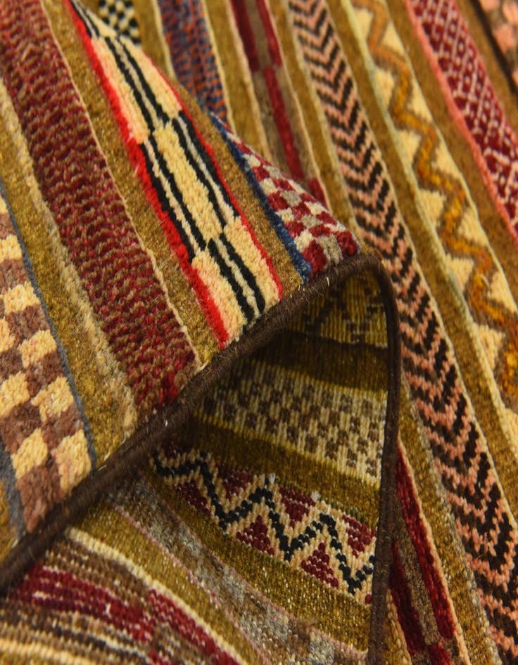 Detail image of  4' x 5' 10  Hand Knotted Modern Ziegler Rug