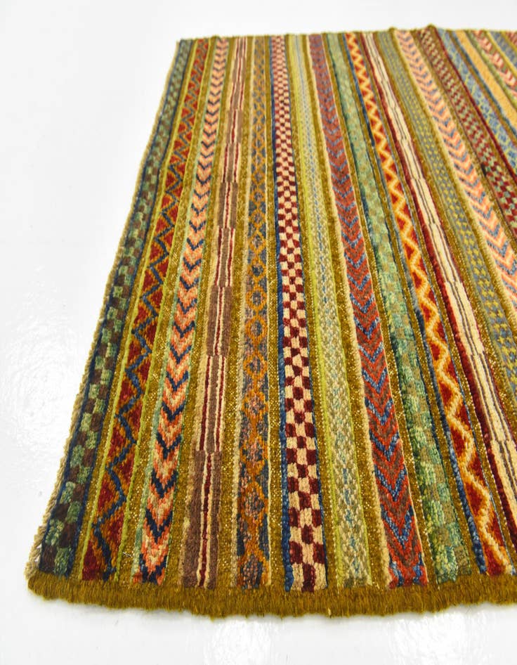 Detail image of  2' 8 x 4' 2  Hand Knotted Modern Ziegler Rug