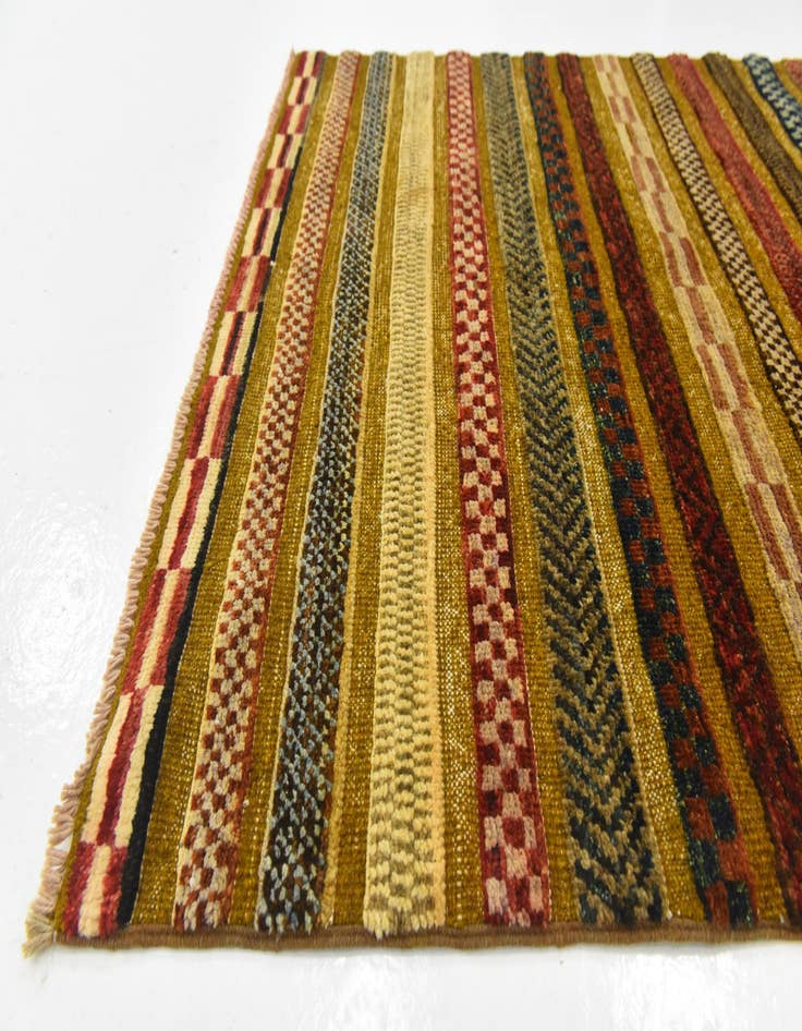 Detail image of  2' 8 x 4'  Hand Knotted Modern Ziegler Rug