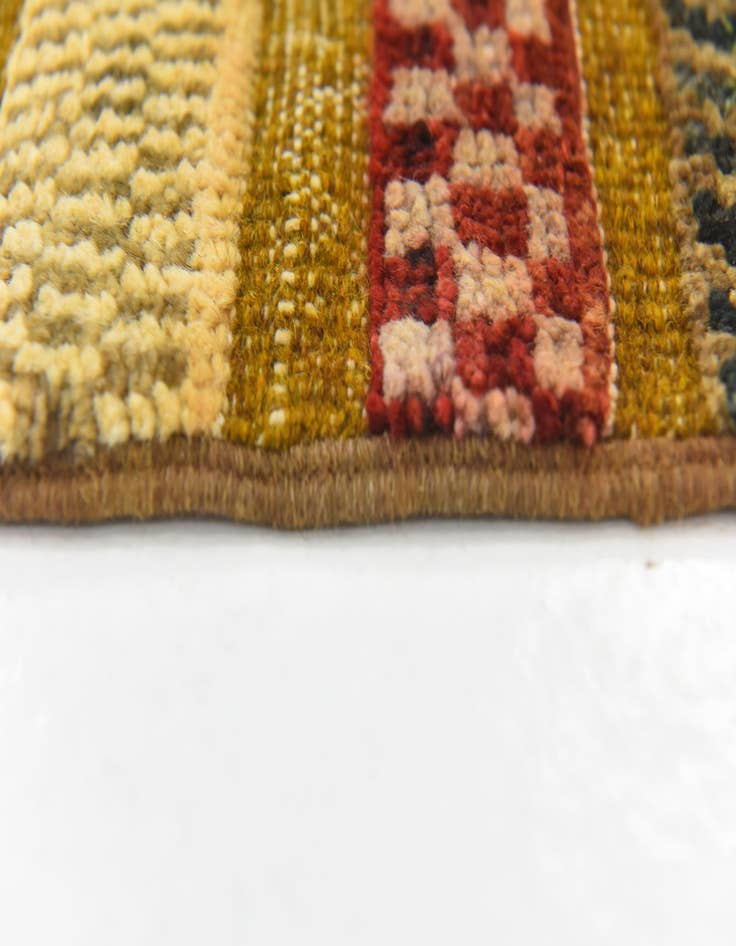 Detail image of  2' 8 x 4'  Hand Knotted Modern Ziegler Rug