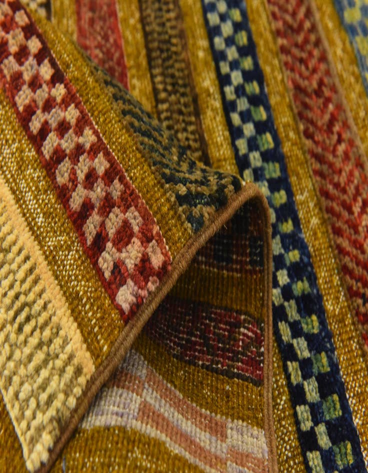 Detail image of  2' 8 x 4'  Hand Knotted Modern Ziegler Rug