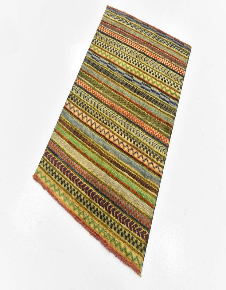 Detail image of  2' 9 x 3' 10  Hand Knotted Modern Ziegler Rug