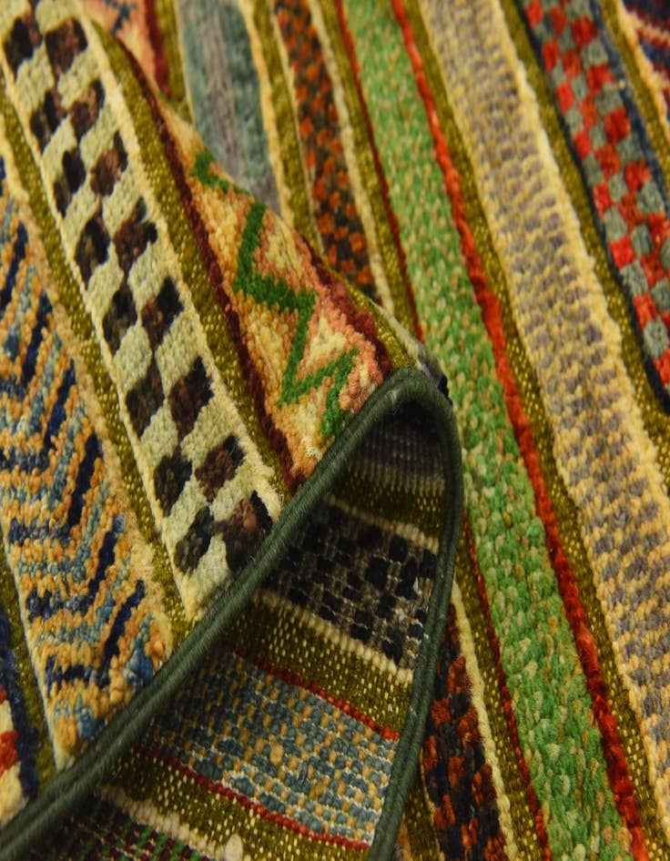 Detail image of  2' 9 x 3' 10  Hand Knotted Modern Ziegler Rug