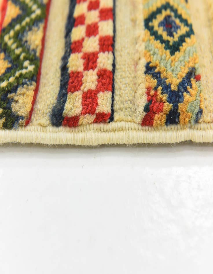 Detail image of  2' 9 x 4'  Hand Knotted Modern Ziegler Rug