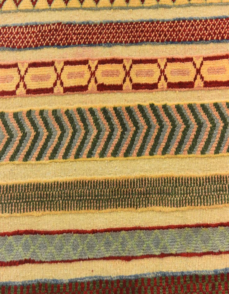 Detail image of 2' 7 x 4' 1 Hand Knotted Modern Ziegler Rug