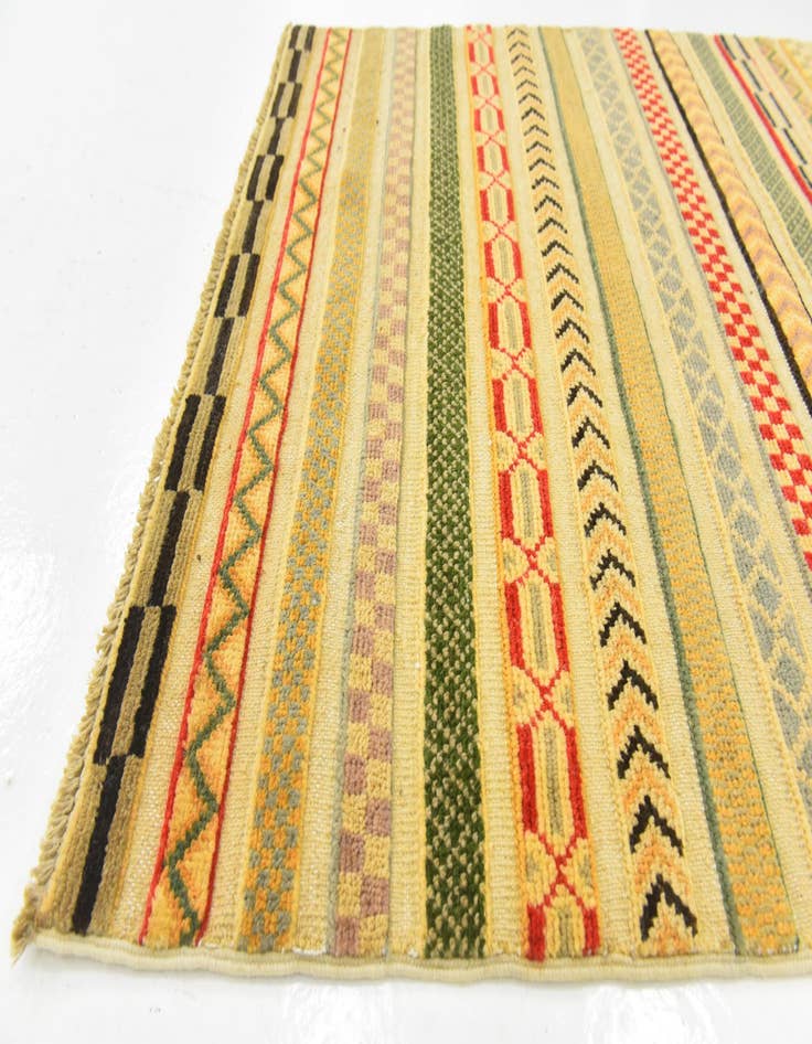 Detail image of  2' 7 x 3' 11  Hand Knotted Modern Ziegler Rug