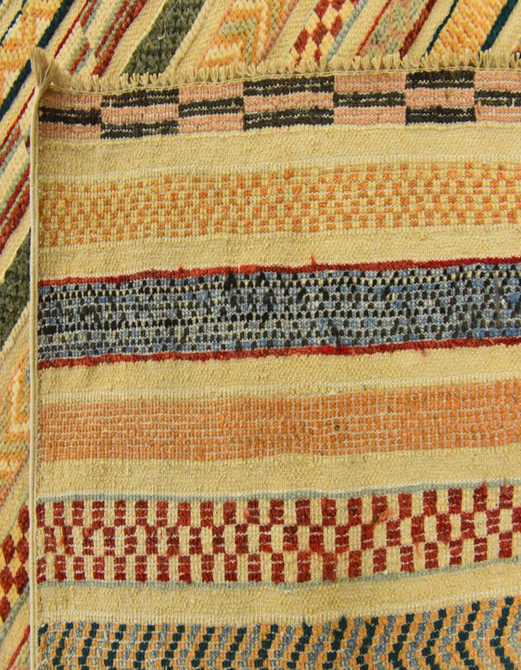 Detail image of  3' 11 x 6' 11  Hand Knotted Modern Ziegler Rug