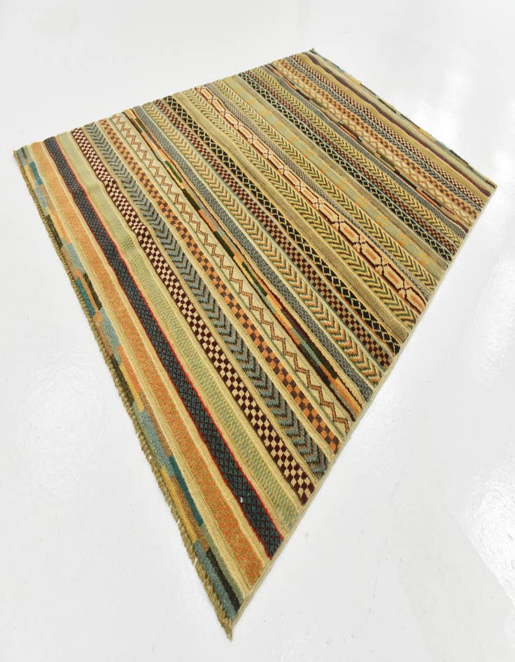 Detail image of  3' 11 x 5' 10  Hand Knotted Modern Ziegler Rug