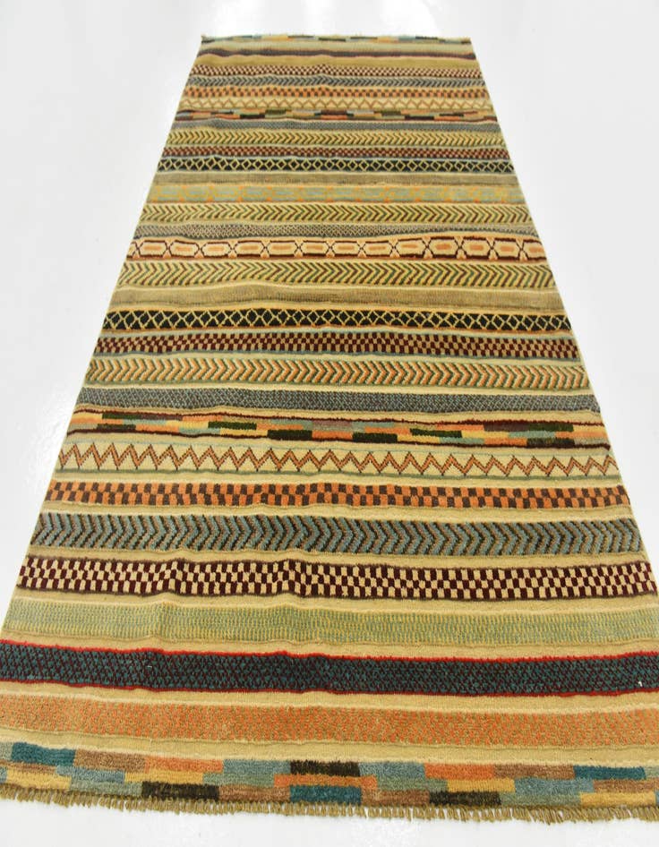 Detail image of  3' 11 x 5' 10  Hand Knotted Modern Ziegler Rug