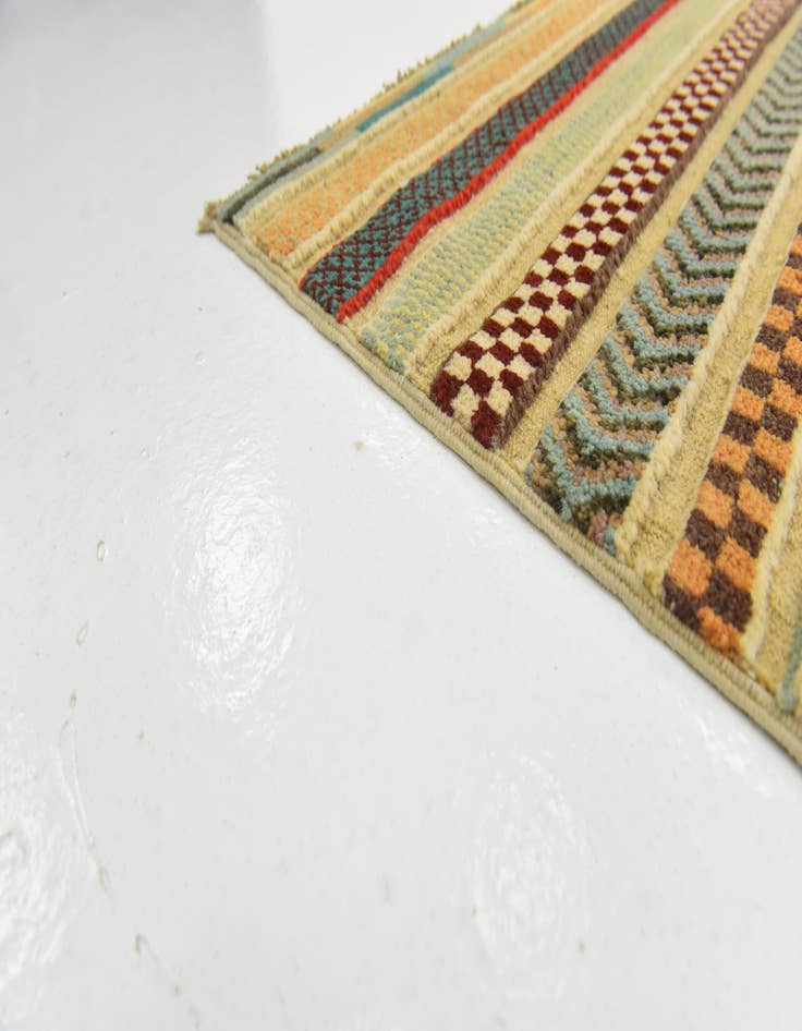 Detail image of  3' 11 x 5' 10  Hand Knotted Modern Ziegler Rug